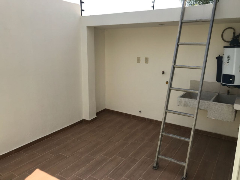 db5e649f-ea82-4fd5-9245-3a13225ddc53