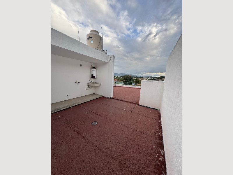 4e0737f8-5a57-4be6-bf84-a6981369cb66