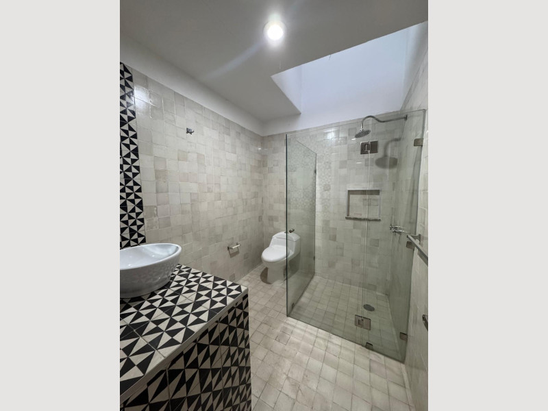 fff27012-d765-49a5-b1aa-a9931d21a5b3