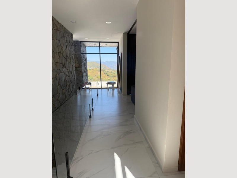 5f777274-ffc3-4201-94db-3a2a020388c2