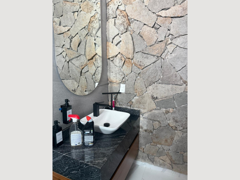 7698d84c-96c9-4bac-b9d1-c77fc1dbfd6b