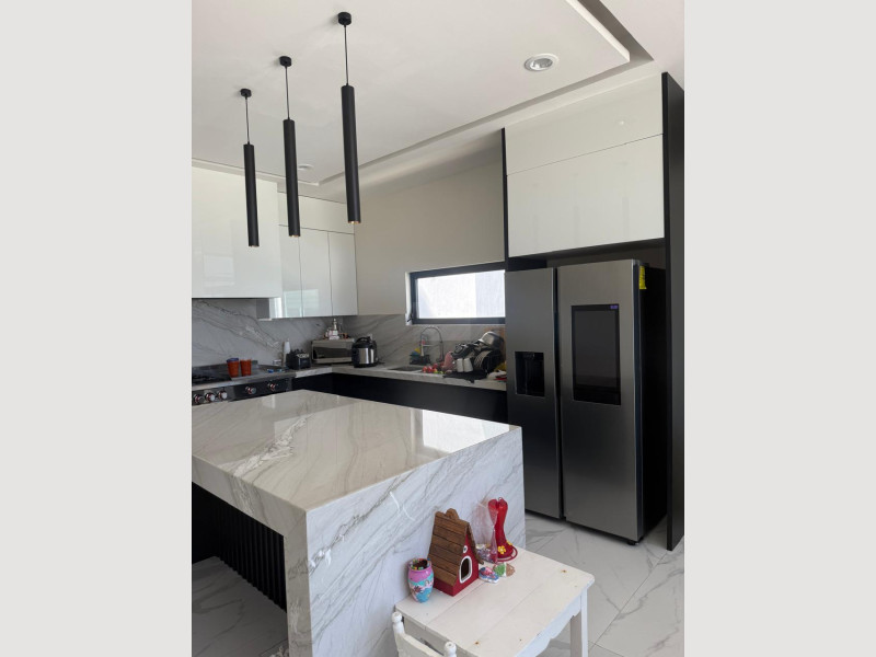 d2ce4115-2113-47de-a57d-da8e2d205b1f