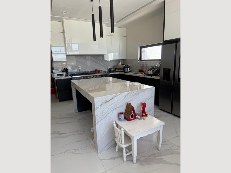 e744a685-45ac-40a8-bc78-a49adb88ec73