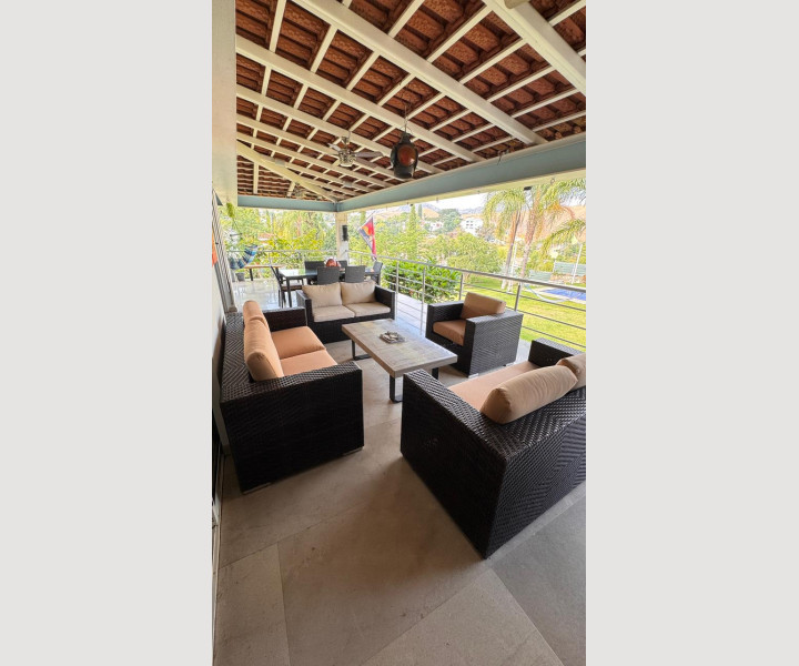 49ffe22e-22bd-487b-ba51-3420a90826c1