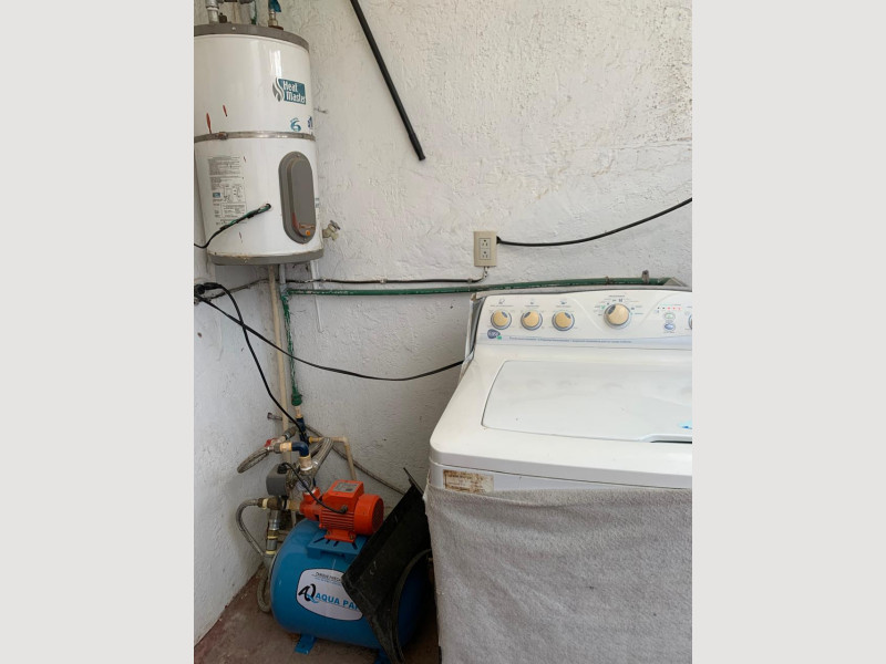 8ce59d20-0b81-456e-b763-e965beae39e2