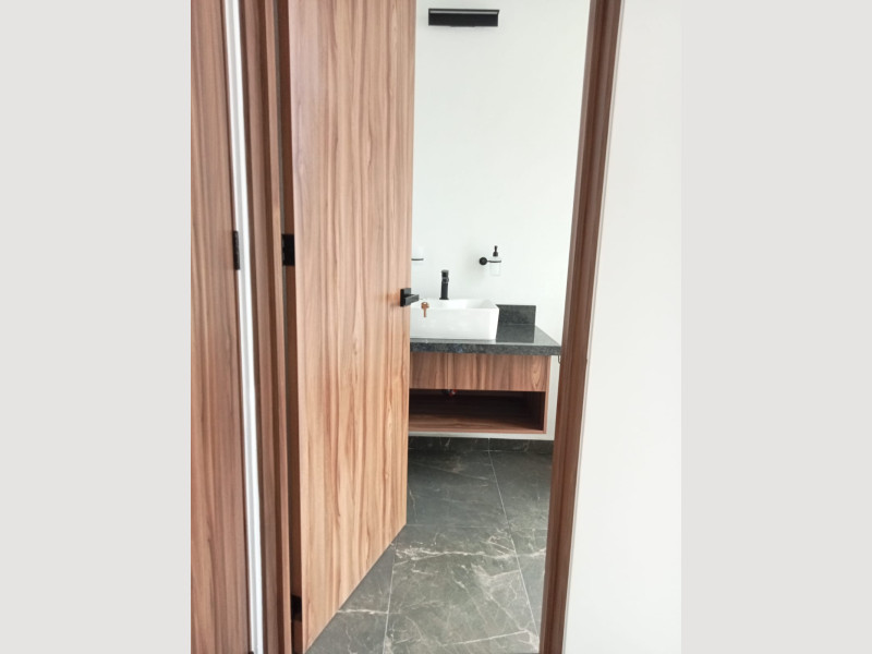 323afd69-8d64-4c44-8a69-11255d9e2ac1