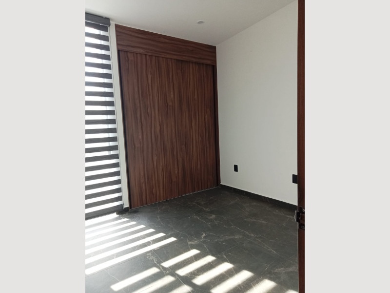 f9580a4e-bf47-4bcb-a26d-27eb3d7856e8