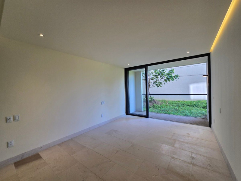 40fa322b-6de5-4c46-ac50-f86b409b53de