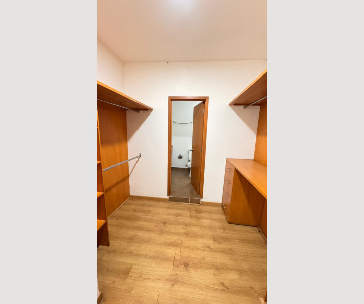 dec9d927-5277-4319-806b-fa768519c33b