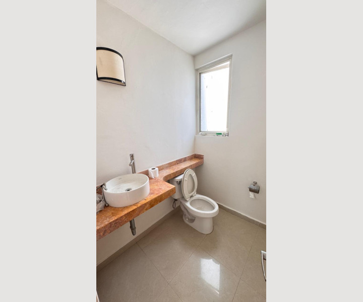 f769b215-f7b7-4310-b855-72b2c6831c05