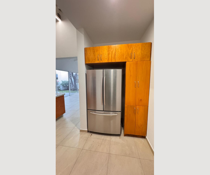 fe4b65a0-d8c3-4f4d-8468-2da14f0e9252