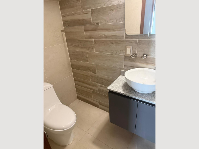 b0140949-e5a6-4a49-9129-e64142dff3a3