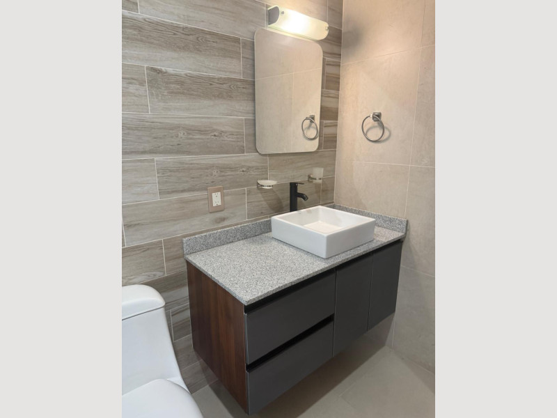 e5287fb4-056f-4b78-8178-fc51d9e1c995