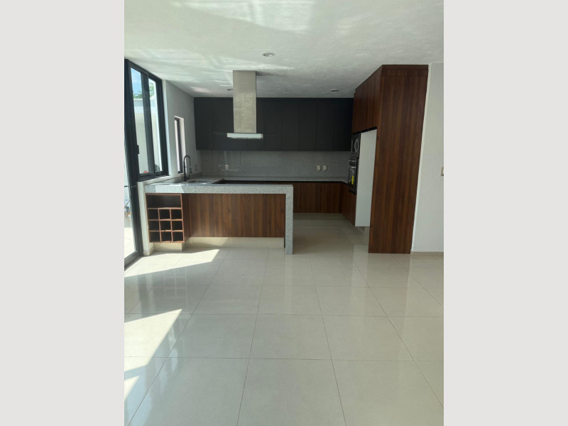 ed823670-9bc6-4bc3-9424-9af199f2db08