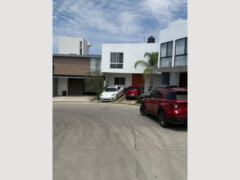 bbf1b9e0-759e-4b11-8ac8-02dbe03d3f7b