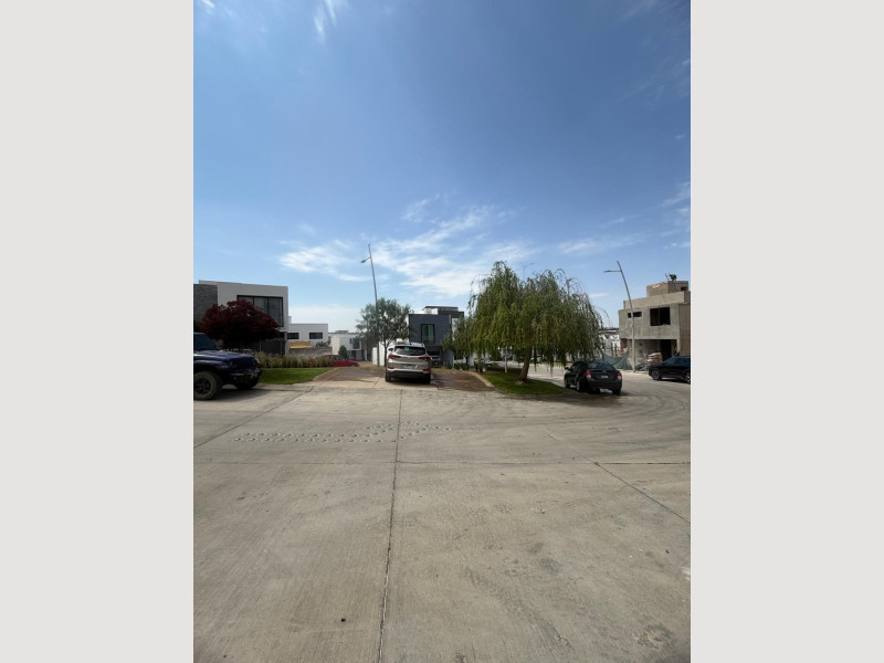 ea864f11-c29d-4a7b-8171-b63d96194661