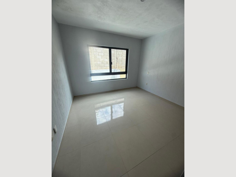 eabd4d12-695b-4e52-a722-4025b6e51644