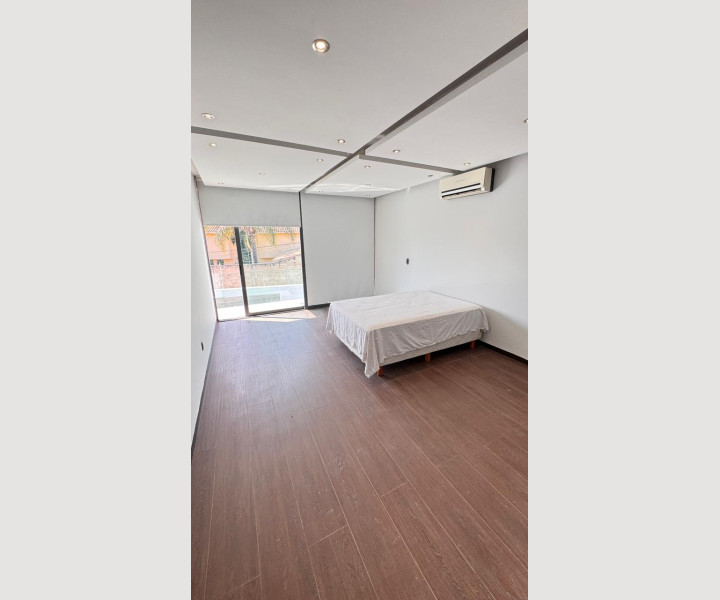 0959aab8-6976-4de7-bbbd-f34b2a4456f0